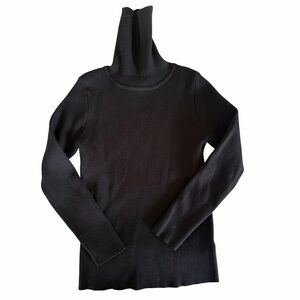 Tuckernuck Pomander Place Arlo Black Turtleneck Sweater Size Small